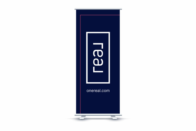 Real | Roll Up Retractable Super Flat Vinyl
